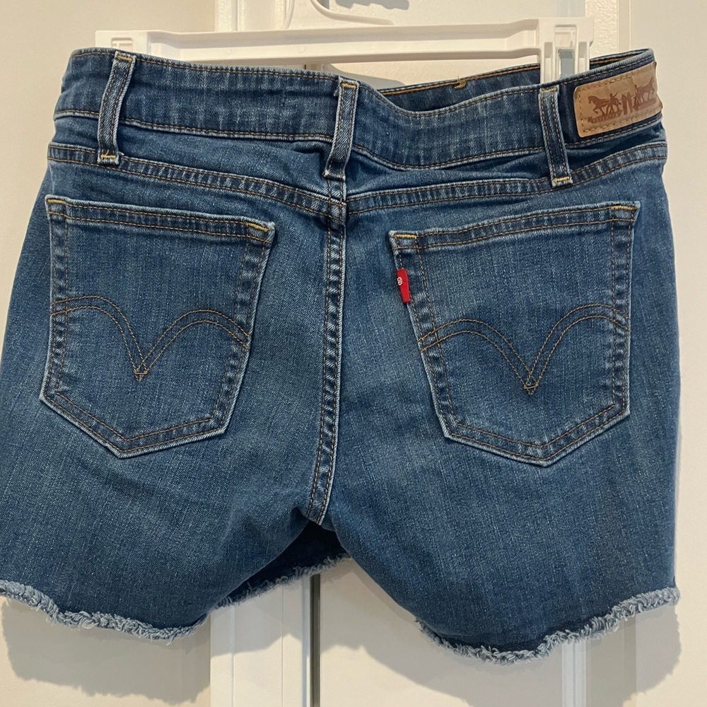 Levi’s shorts size 6